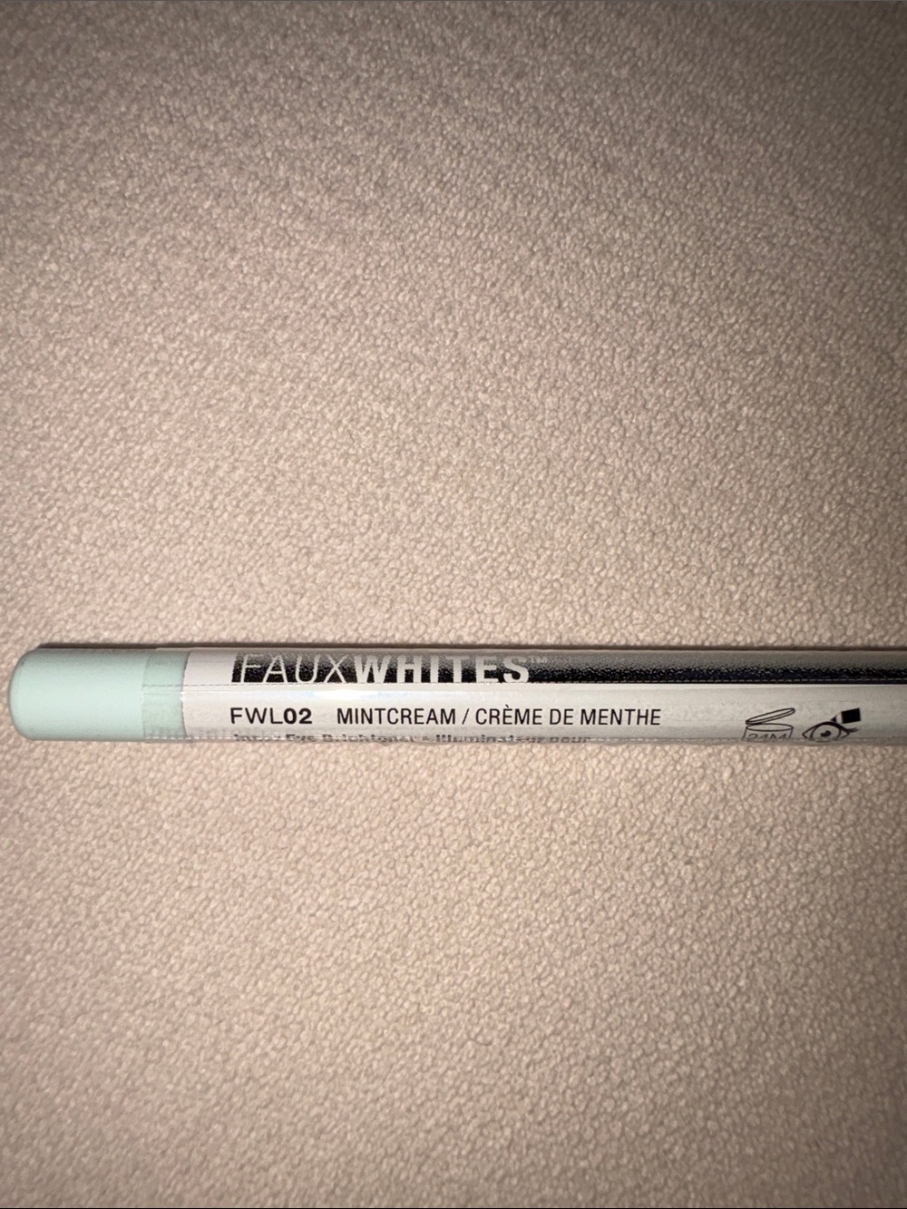NYX Faux Whites Eyeliner Pencil - Mint Cream